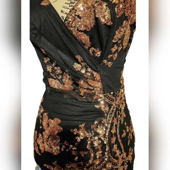 Simplee Black and Rose Gold Sequin Gown - Picture 9 of 15